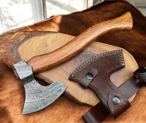 Hache de bûcheron en acier Damas de haute qualité 2026 avec manche en bois pour le camping à prix raisonnable - Product Image 1
