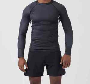เสื้อรัดรูปผู้ชายขายดี แห้งเร็ว ใส่สบาย ประสิทธิภาพสูง กระชับรูปร่าง พร้อมจำหน่าย - Product Image 1