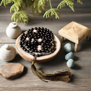 Haute qualité 108 noué Mala collier Style classique spirituel rond Tourmaline perles soie gland pour Yoga mode cadeau parfait - Product Image 1