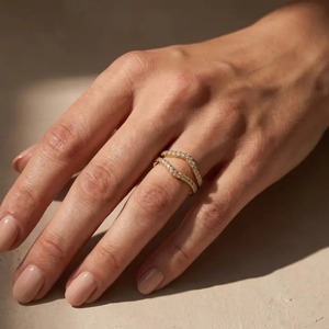 Anillo de compromiso y boda de plata de ley 925 con moissanita de 0.9 quilates, diseño vintage y moderno para mujer, con inserciones de oro. - Product Image 3