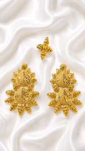 Women's 24K <b>Gold</b> Plated Vintage Flower Earrings Set for Wedding Occasion - Product Image 4