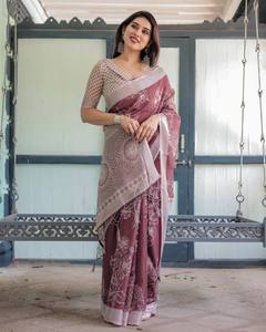 Sari de Seda Suave Banarasi de la India con Tejido Zari, Hermoso Diseño Tradicional de Invierno, Sin Arrugas, Protección Solar - Product Image 1