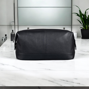 Neceser de Cuero Negro Brillante con Cierre de Cremallera, Estilo Portátil para Cosméticos, para Hombres y Mujeres - Product Image 5