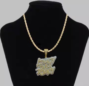 Nuevo Colgante Moderno Chapado en Oro Blanco con Acabado Plateado y Diamantes para Eventos de Moda y Uso Casual - Product Image 2
