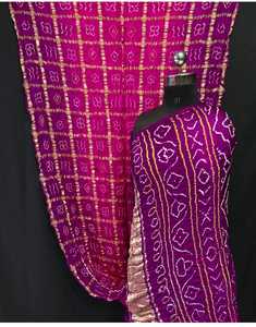 Sari Gharchola de Seda India Pura con Trabajo Artesanal en Color Contrastante - Product Image 4