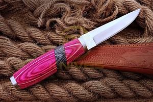 Couteau Puukko à manche rose personnalisé, acier à haute teneur en carbone, lame fixe, style scandinave, couteau de chasse, de camping, de bushcraft et de survie - Product Image 3