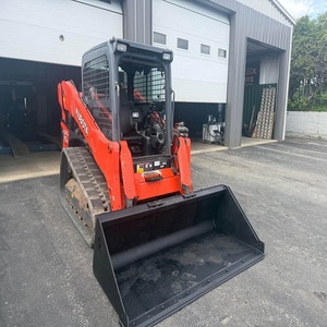 Chargeuse sur pneus Kubota à vendre, excellent état, machine polyvalente pour tous vos besoins de levage lourd et de travaux de construction - Product Image 2