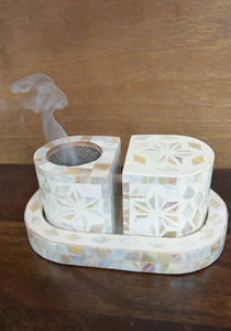 Elegante Quemador de Bakhoor Árabe Artesanal de MOP para Aromaterapia Espiritual, Experiencias Aromáticas de Sándalo por Decor World Expo - Product Image 4