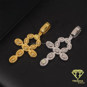จี้เพชรโมอิสซาไนต์ทรงมงกุฎสุดหรู ประดับด้วยเงินแท้ 925 ดีไซน์แบบฮิปฮอปเต็มตัว - Product Image 2
