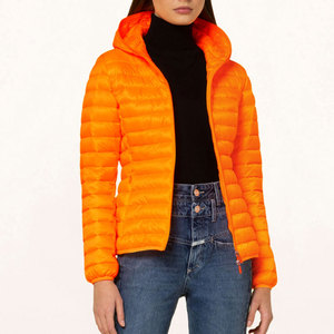 Doudoune matelassée orange vif pour femme, légère, à capuche, coupe ajustée, alternative au duvet, compressible, parka d'hiver - Product Image 3