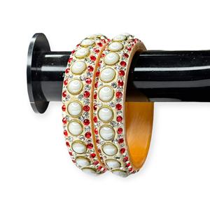 Juego de Brazaletes Acrílicos de Alta Calidad con Borde de Perlas Blancas y Baño de Oro, Modernos para Bodas y Fiestas, Precio al por Mayor - Product Image 2