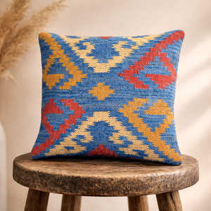 Funda de Almohada Decorativa de Diseño Kilim con Patrón de Cruz Herenciales para Decoración de Estilo Rústico Moderno y Global - Product Image 4