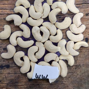 เคซี เอ็นเตอร์ไพรส์ เม็ดมะม่วงหิมพานต์เกรดพรีเมียม WW320 ขนมขบเคี้ยวจากธรรมชาติที่ดีที่สุด อายุการเก็บรักษา 24 เดือน - Product Image 1