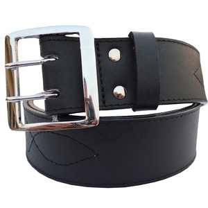 Cinturones de cuero al por mayor de último diseño para hombre, con logo personalizado impreso, precio económico, hechos en Pakistán. - Product Image 1