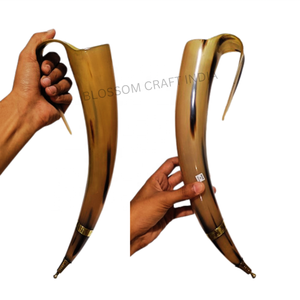 Cuerno de Búfalo Vikingo Artesanal de Elegancia Rústica, Ecológico, con Soporte de Ángel para Festivales Nórdicos, Reuniones Medievales y Artesanía - Product Image 2