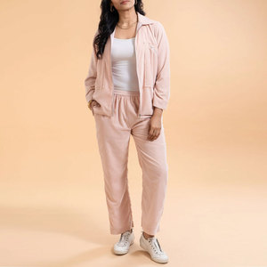 Survêtement en velours pour femme, style urbain décontracté, chaud pour l'hiver, look élégant et décontracté, toucher doux - Product Image 1