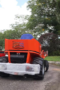 เครื่องตัดหญ้าแบบนั่งขับ KALIAMA รุ่น 150 ซีซี สูบเดียว โครงเหล็ก ถังเก็บหญ้าด้านหลัง ขับเคลื่อน 4 ล้อ ดีไซน์ทนทาน - Product Image 3