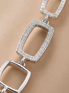 Bracelet en acier inoxydable plaqué argent avec perles d'eau douce, maillons géométriques et cristaux sertis clos, pour femme, classique, idéal pour les soirées - Product Image 2