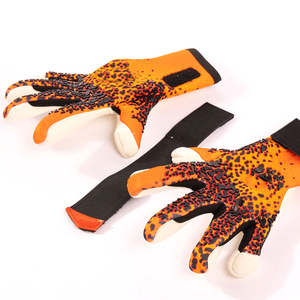 Gants de gardien de but de football personnalisés antidérapants professionnels en PU, ajustables, respirants, avec fermeture auto-agrippante, protecteurs - Product Image 6