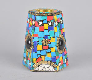 Brûleur d'encens en céramique fait main avec mosaïque de carreaux colorés pour une utilisation aromatique, support décoratif toutes saisons - Product Image 5