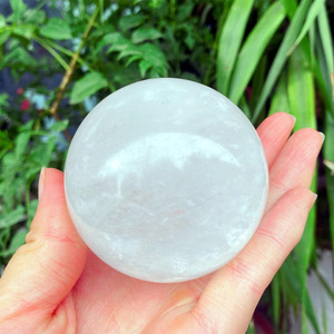 Sphère de quartz clair poli, objet de collection artistique, décoration Feng Shui pour la maison, globe avec taches - Product Image 3