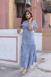 Robe indienne élégante en coton faite à la main, robe de soirée à la mode pour femme, tenue d'été pour mariée, cadeau personnalisé, robe en solde - Product Image 2