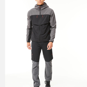 Conjunto deportivo ligero tipo cortavientos con ajuste cómodo, estilo deportivo y moderno, chándal de nailon para hombre - Product Image 1