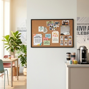 Tableau d'affichage coloré en liège avec cadre en aluminium pour événements d'entreprise et culture de bureau - Product Image 1