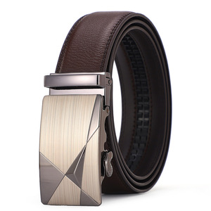 Cinturón de Cuero Vacuno Formal con Hebilla de Aleación Geométrica, Color Marrón Sólido, Diseño de Moldeo de una Sola Pieza, Duradero - Product Image 3
