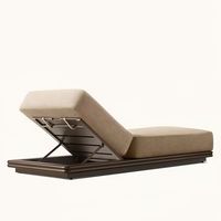Chaises longues de luxe en métal et aluminium pour hôtels et villas, avec dossier croisé et coussins, design moderne, résistantes aux UV, écologiques et imperméables