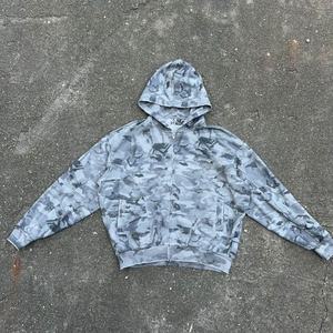 เสื้อฮู้ดลายพรางสไตล์วินเทจ ย้อมสีแบบแอซิดวอช สำหรับผู้ชาย สตรีทแวร์ ผ้าคอตตอนหนานุ่ม ทรงโอเวอร์ไซส์ สกรีนลายปักตามสั่ง แฟชั่น - Product Image 5