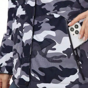 Veste d'hiver softshell respirante et écologique à capuche avec logo sur le devant, fabriquée au Pakistan, à manches longues - Product Image 6