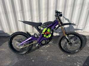 Motocicleta Eléctrica Todoterreno Sur Ron Light Bee X 2025, 100% Sellada, 60v 8000w 40Ah - Product Image 2