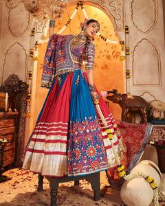 Conjunto de Lehenga Choli de Algodón Muslin con Bloques de Color para Mujer, Traje Étnico Tradicional Estampado para Fiesta, Boda, Diwali, Navratri - Product Image 4