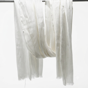 Écharpes en lin tissées à la main de qualité supérieure – Textiles artisanaux durables pour la vente au détail mondiale et les boutiques de mode de luxe - Product Image 1