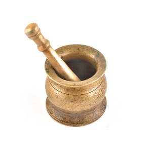 Mortero y pilón de latón color dorado, diseño clásico, forma redonda, para accesorios de cocina. - Product Image 2