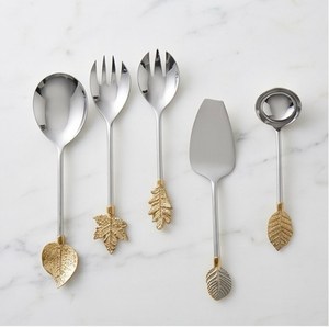 Ensemble de couverts élégants en acier inoxydable avec manches en feuille d'or pour les occasions festives, passe au lave-vaisselle - Product Image 1