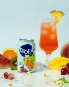 Boisson Tropi Juice 330ml en canette aluminium courte, 100% purée de fruits, faible en gras, stérilisée, mélange de goyave, mangue et pastèque fraîchement pressés - Product Image 2