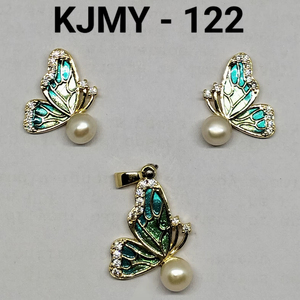 Conjunto de Colgante de Mariposa con Perlas de Agua Dulce y Madreperla, Chapado en Oro, Venta al por Mayor - Product Image 4