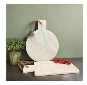 Tabla de Cortar Cuadrada de Mármol Blanco de Lujo y Premium con Asa, Resistente, Apta para Lavavajillas, Sostenible, 1.5 cm de Grosor - Product Image 3