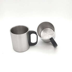 Vaso Térmico de Acero Inoxidable de Doble Pared con Aislamiento al Vacío Bold Blossom, Mantiene la Temperatura de 12 a 24 Horas, Ecológico, para Café o Cerveza, con Asa de Plástico - Product Image 1