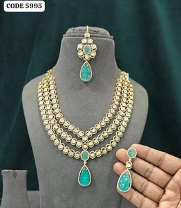 Conjunto de collar de perlas Kundan de lujo para mujer, con piedras rosas y verdes, para novias, bodas, fiestas, conjunto de joyería tradicional india para mujer - Product Image 1