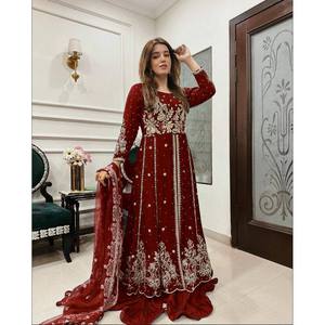 Vestido de Noche de Diseñador para Fiesta con Elegante Bordado Zari - Product Image 3