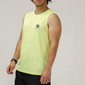 เสื้อกล้ามออกกำลังกายขายส่งสำหรับผู้ชาย เสื้อผ้าฟิตเนสสีพื้น ขนาดสั่งทำได้ - Product Image 3