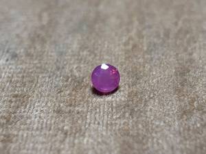 พลอยแทนซาไนต์สีชมพูธรรมชาติ ทรงกลมเจียระไนแบบบริลเลียนท์ - Product Image 4