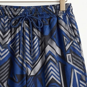 Shorts de basketball confortables en tricot uni, taille mi-haute, 100 % coton, séchage rapide, service OEM, performance sur le terrain pour hommes - Product Image 6