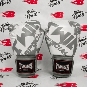 Équipement d'entraînement pour adultes, gants de boxe Twins de qualité supérieure, bleu marine et blanc, design personnalisé en cuir véritable, professionnel - Product Image 4
