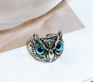 Anillo Ajustable con Diseño de Búho de Ojos Azules Vintage - Product Image 2