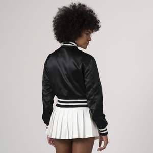 Veste en satin pour femme de haute qualité, veste varsity légère, 100% soie, respirante, nouveau design, veste en satin à prix bas et MOQ faible - Product Image 6