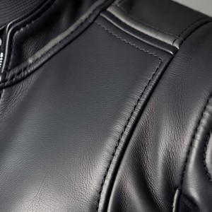 Combinaison de moto en cuir de vachette homologuée CE, équipement de course professionnel une pièce, vêtements de protection moto personnalisés - Product Image 4